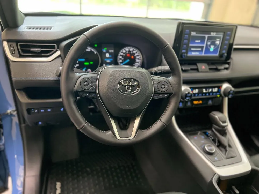 2022 Toyota RAV4 Hybrid SE Cavalry Blue 10